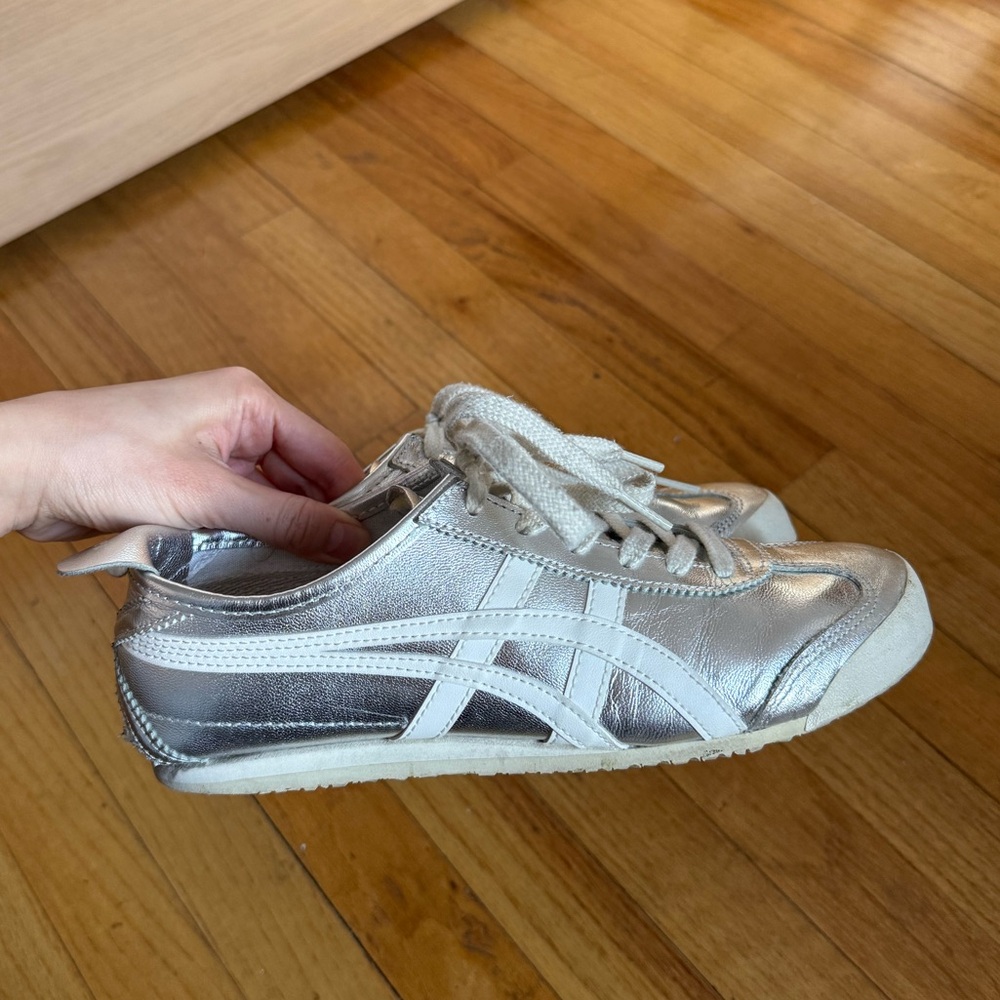 Onitsuka Tiger Mexico 66 Silver sneaker size 38
